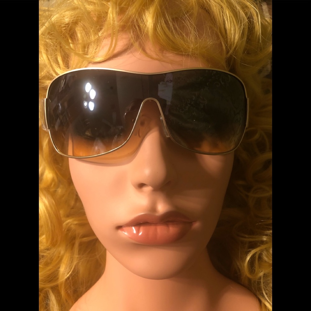 New Sexy Dark Tinted Chic Sunglasses!!!